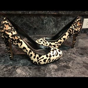 NWOB White House Black Market heels
